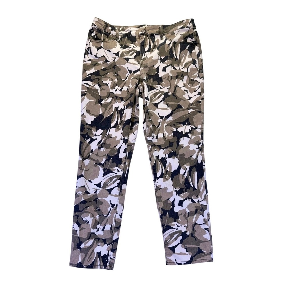 Chicos So Slimming Girlfriend Slim Leg Ankle Pants Camo Print Size 12R Utility